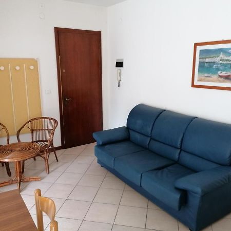 Condominio Rosa Lignano Sabbiadoro Eksteriør billede