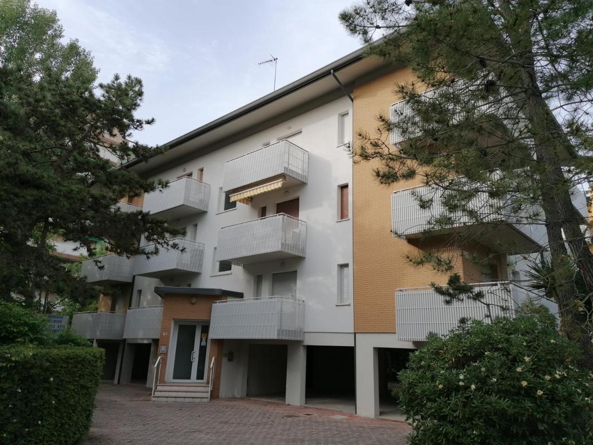 Condominio Rosa Lignano Sabbiadoro Eksteriør billede