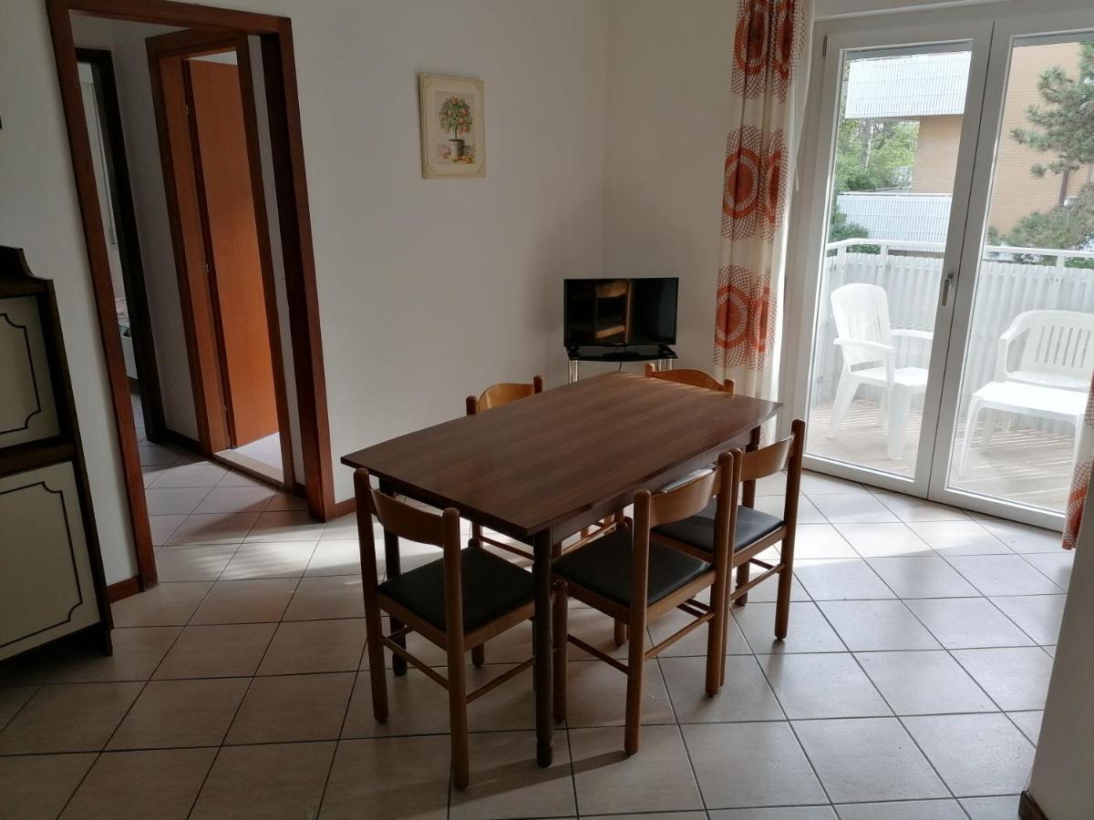 Condominio Rosa Lignano Sabbiadoro Eksteriør billede