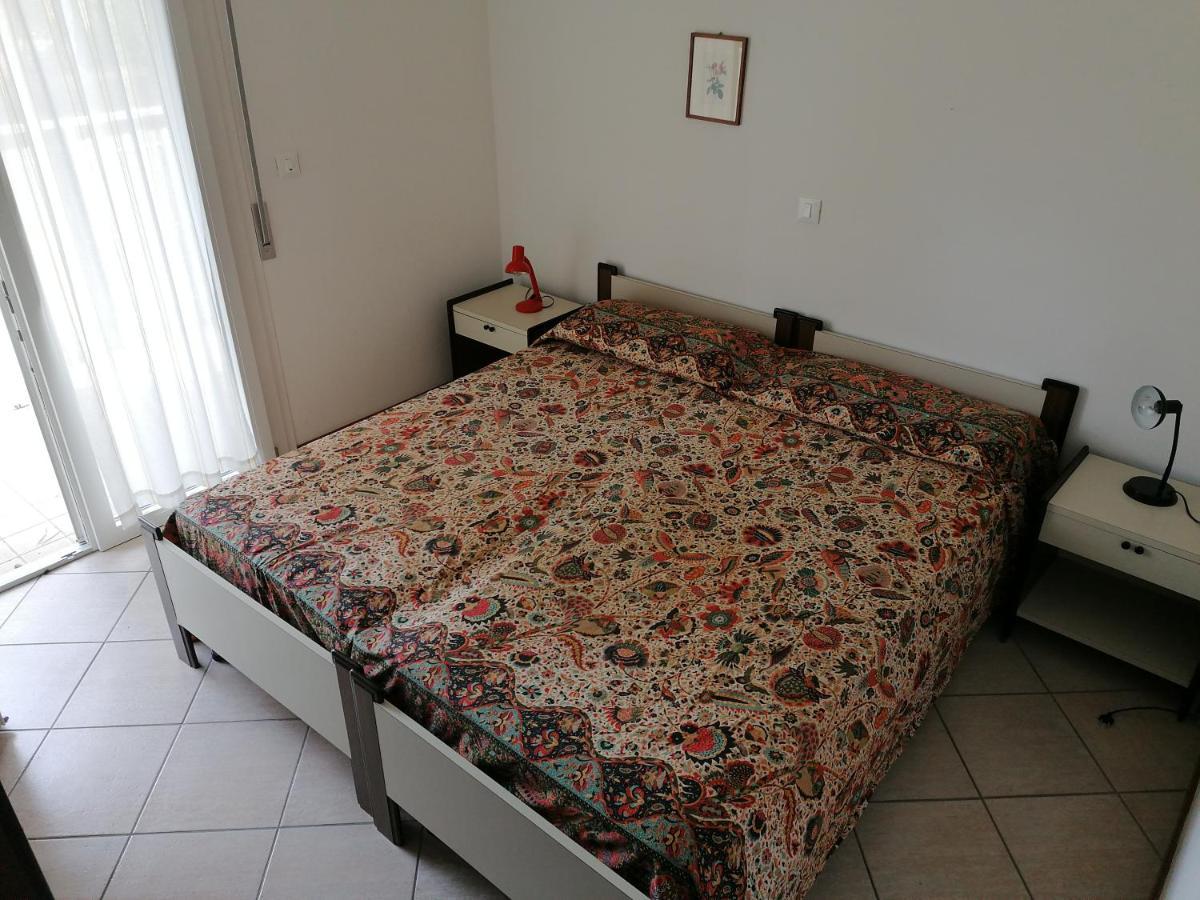 Condominio Rosa Lignano Sabbiadoro Eksteriør billede